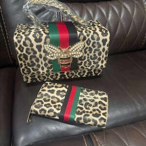 Leopard Print Handbag and Wallet Set with Bee Accent